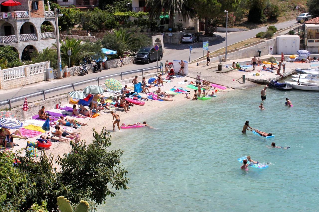 Apartments By The Sea Businci, Ciovo - 9450 Trogir Kültér fotó