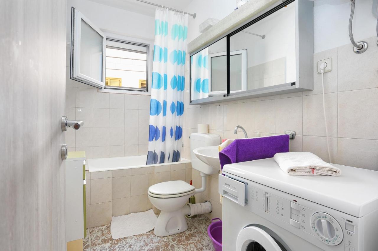 Apartments By The Sea Businci, Ciovo - 9450 Trogir Kültér fotó
